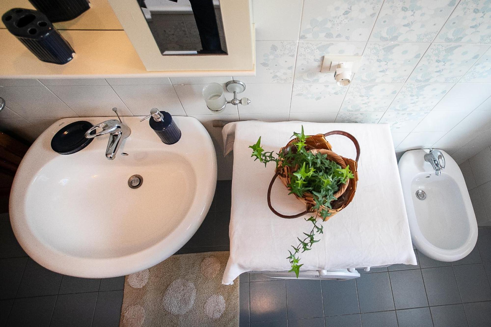 Monte Camicia - Cozy Home In City Center-Spacious-Free Parking ラクイラ エクステリア 写真